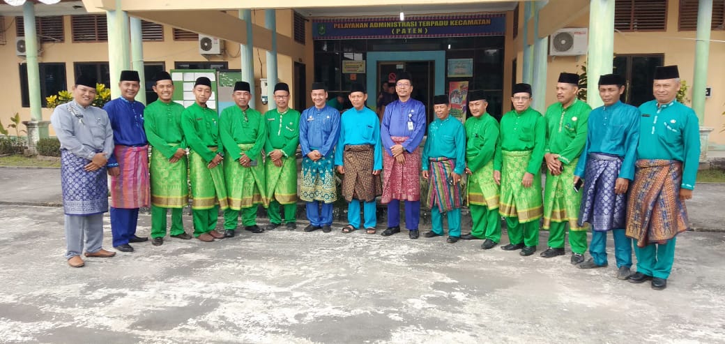 Kades Berancah Menghadiri Upacara Peringatan HUT Provinsi Riau Ke 62