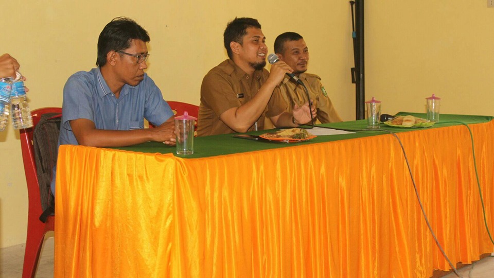 TIM Kecamatan Melaksanakan Pembinaan Pemantaauan dan Evaluasi  Pelaksanaaan APBDes Di Desa Berancah