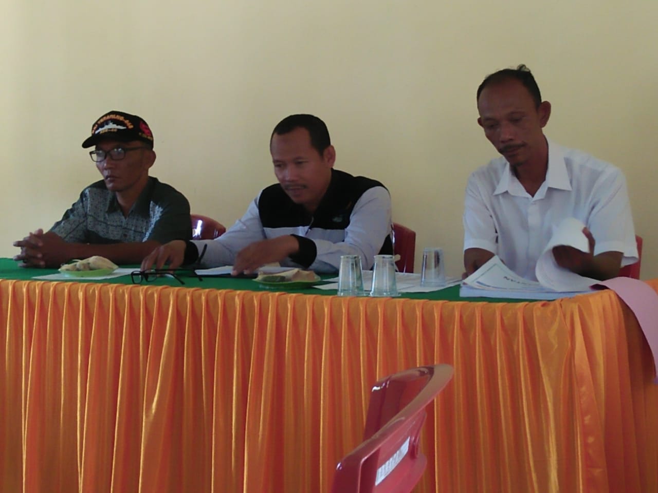 Musyawarah Terkait Kuota KPM Bansos Rastra Desa Berancah 2019