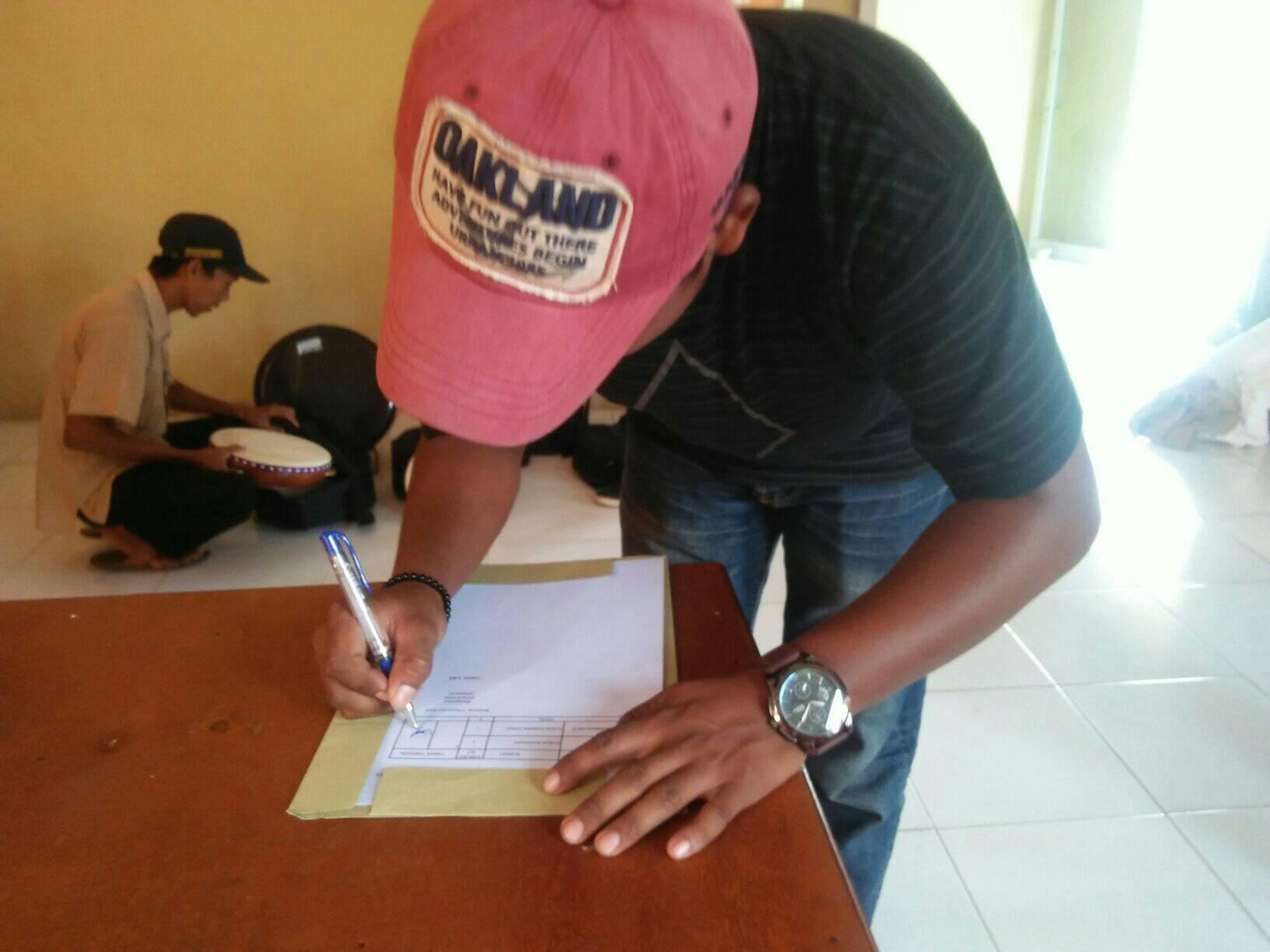 Penyerahan Bantuan Alat Musik